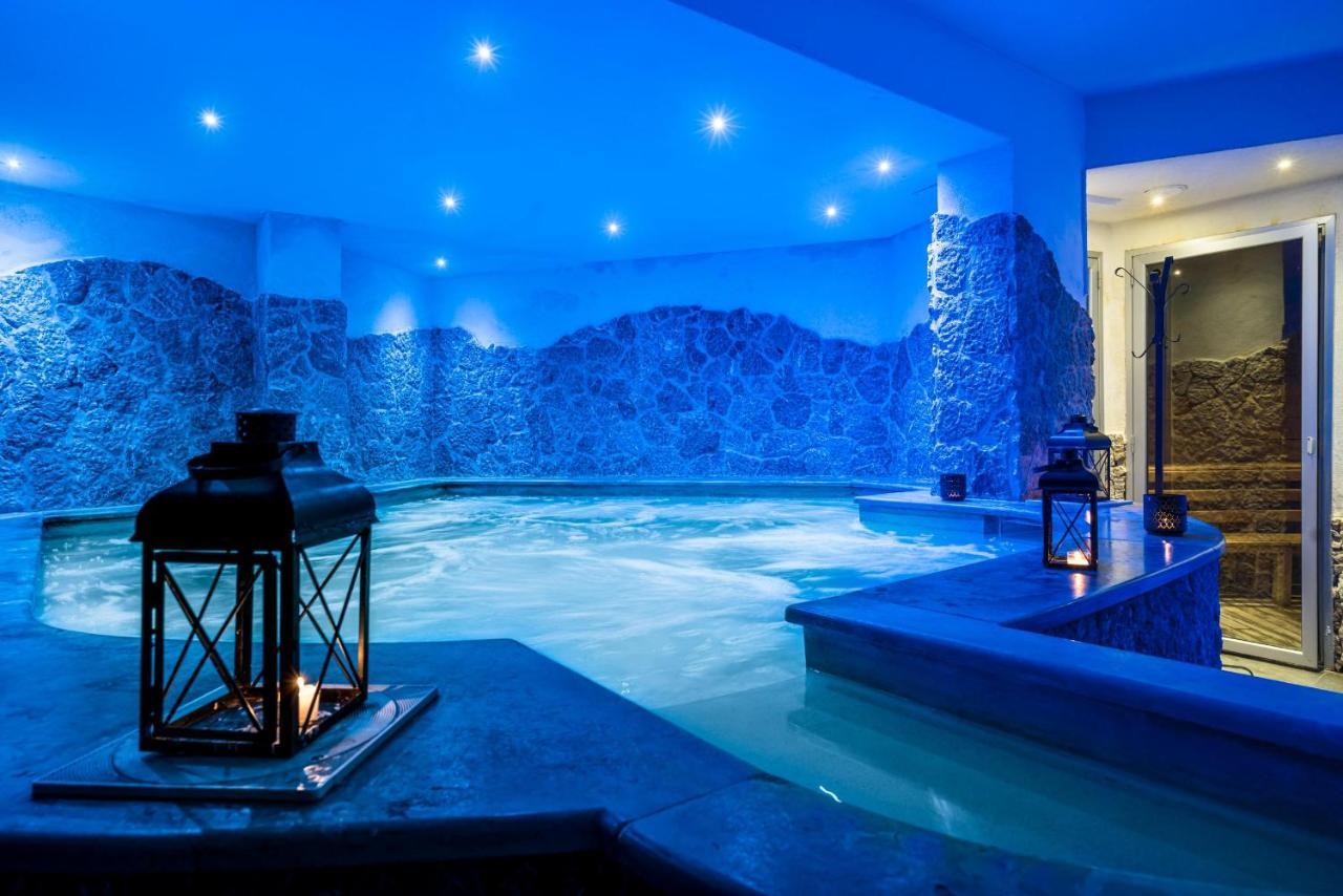 Palace 4*