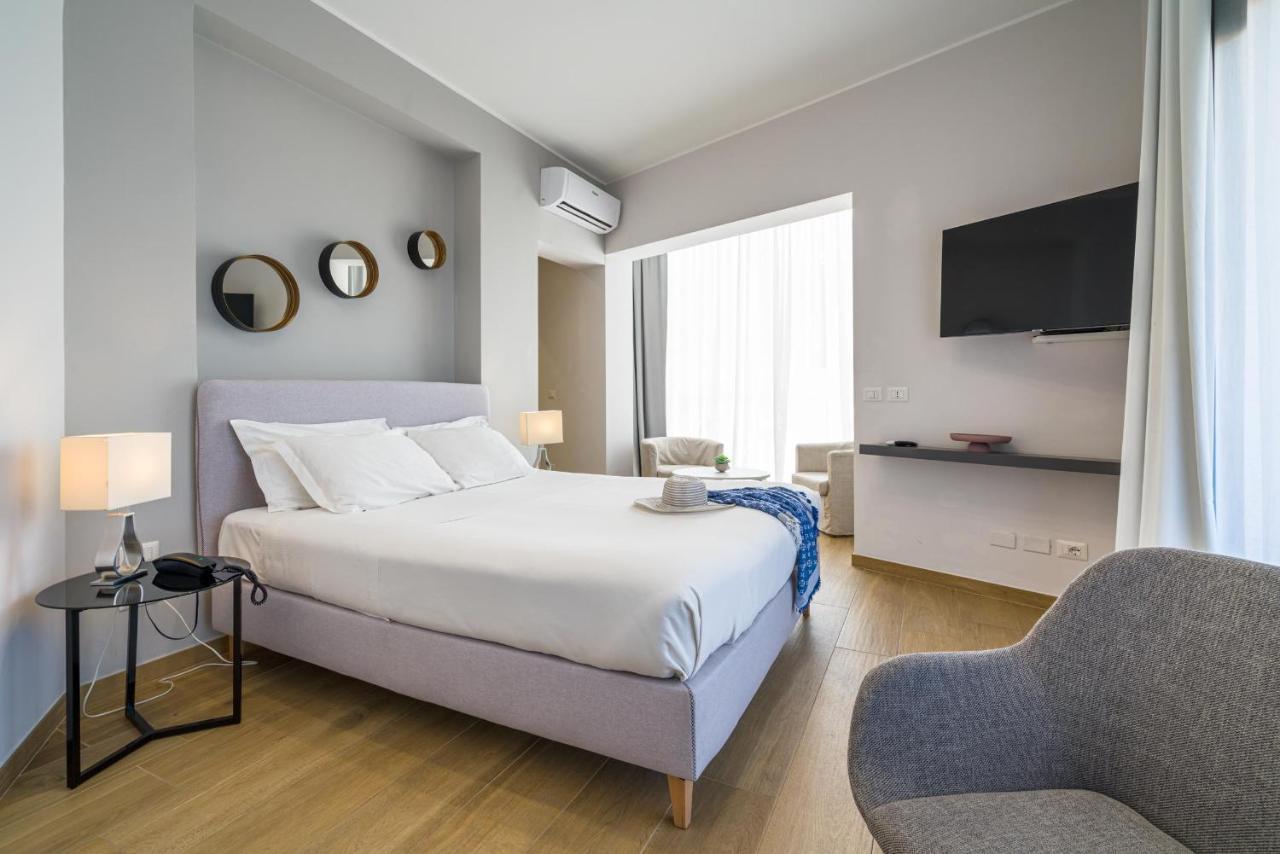 Palace 4*